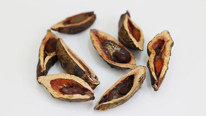俗话说“病从口入”，不想患上癌症，就要少吃2种易致癌的食物 - 3