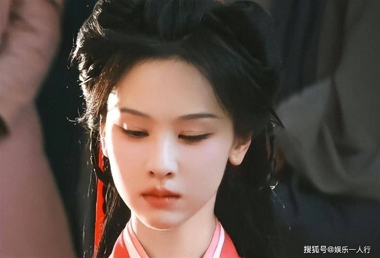 女演员切勿整容,白鹿〈莫离〉vs陈都灵〈翘楚〉,高清镜头把内娱遮羞布撕下来了 - 1
