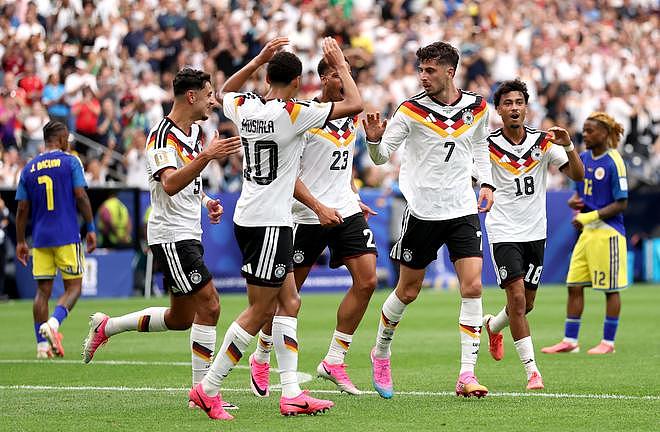 0-3！0-1！世界杯悲喜1天：美国出线2队出局 明日3队生死战 - 6
