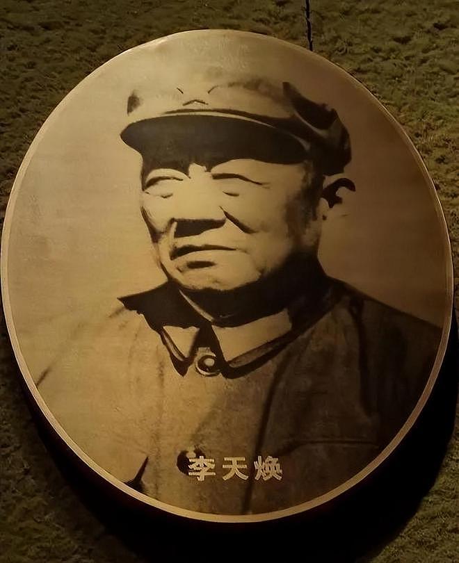 李天焕将军的长女李晓理，得知妈妈不是亲妈后，才知晓生母已牺牲 - 5