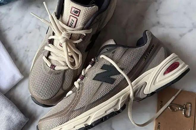 KAWS 推出全新「FELLOWS」人偶系列 - 19