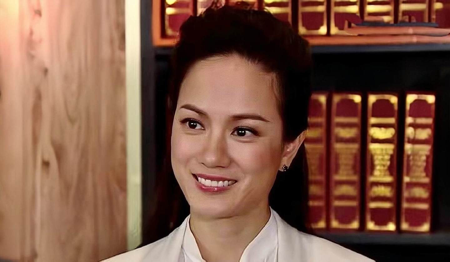 突发！香港知名演员自曝遇非礼，被陌生男子伸咸猪手入裤 - 6