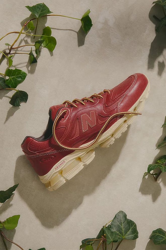 Ronnie Fieg 与 New Balance 推出首款原创鞋型「2011」以纪念双方合作 15 周年 - 15