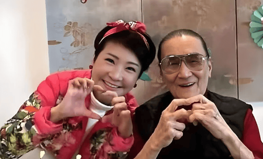 谢贤风流一生,初恋变心嫁人远走,和狄波拉离婚后找了小49岁女友 - 15