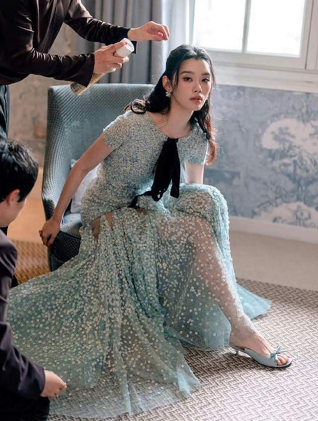 何猷君奚梦瑶婚礼路透照曝光!阔太感十足,姐姐何超莲送祝福 - 3