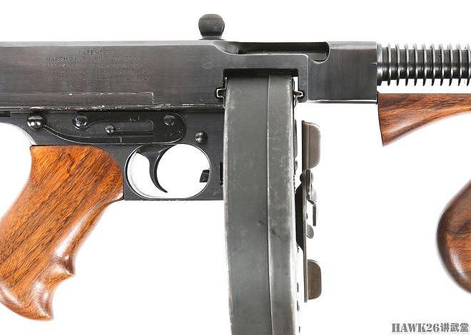 细看：M1921A1汤姆森冲锋枪 附送原装FBI蓝色天鹅绒内衬硬质枪盒 - 15