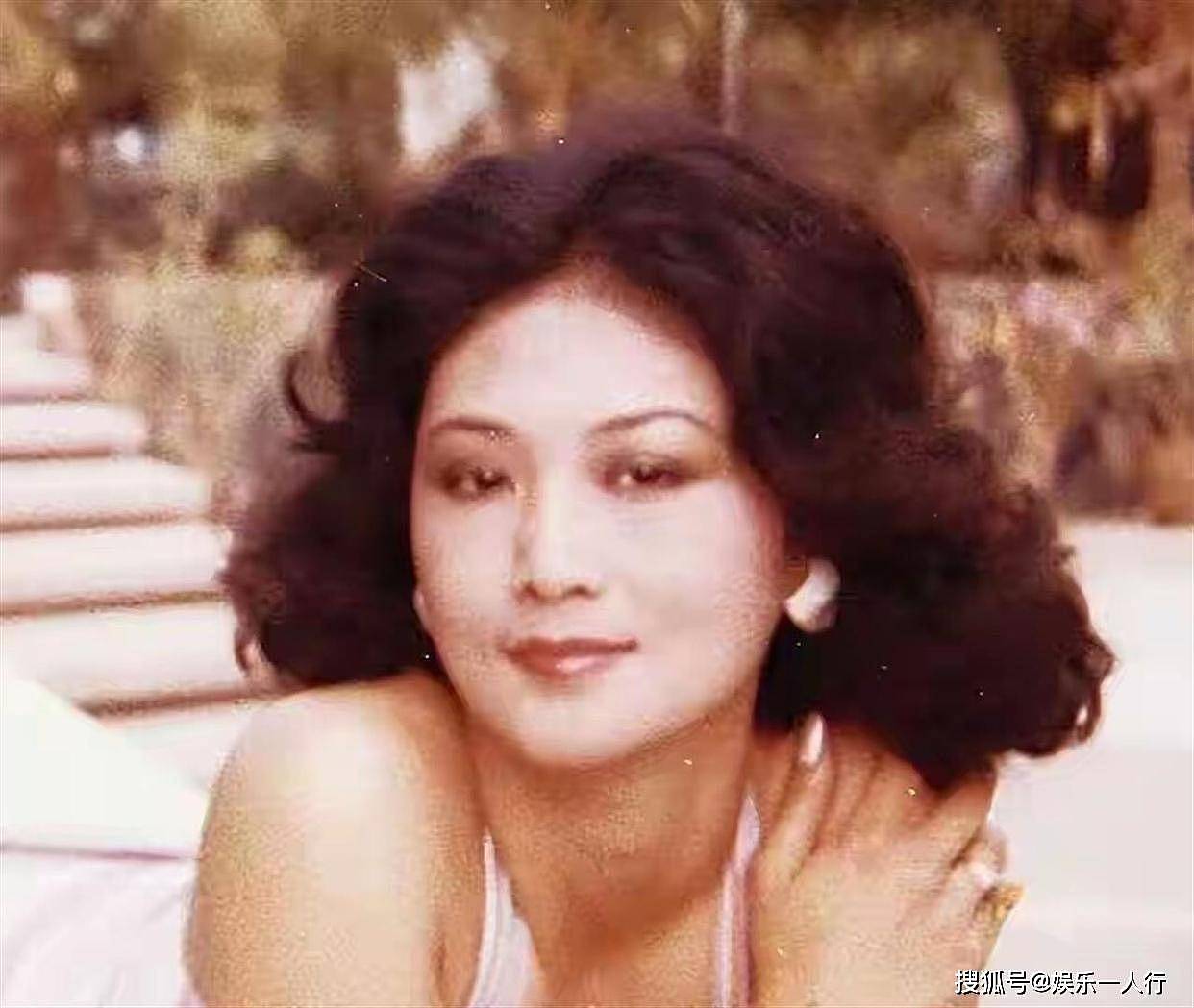 突传噩耗！香港“第一贵妇”苗金凤离世，两段婚姻均离婚收场，病因家属只字未提 - 17