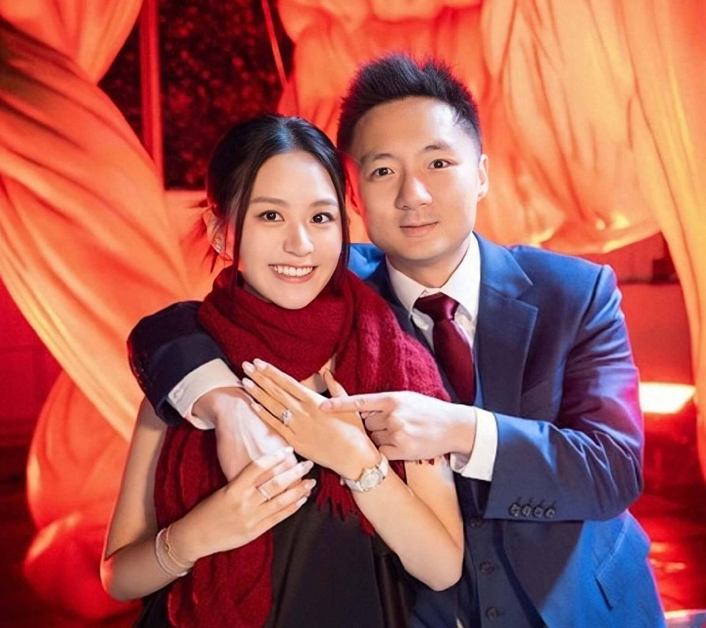 恭喜!香港知名富商终于宣布妻子怀孕,目标生五个儿子和一个女儿 - 1