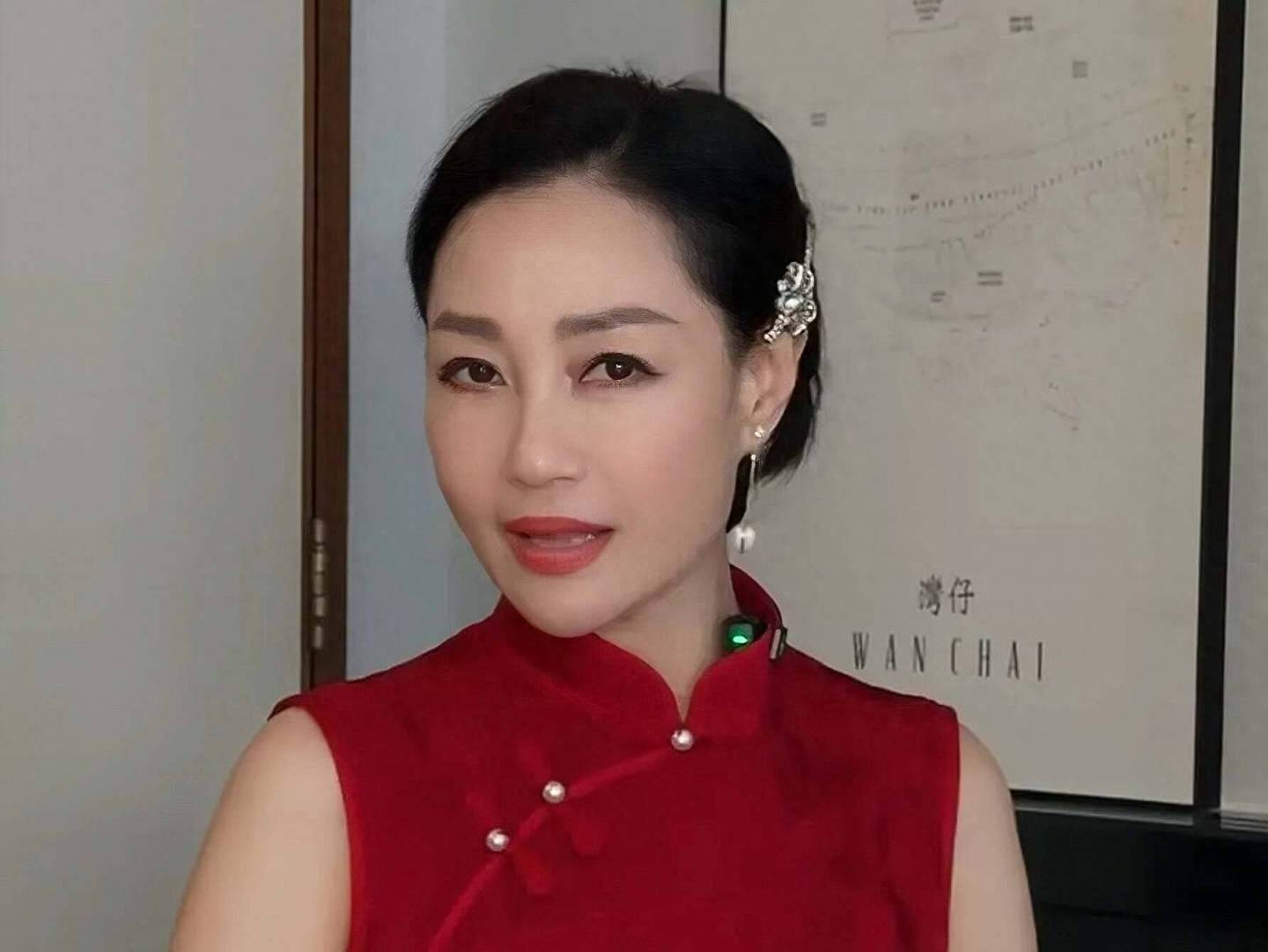 突发！香港知名演员爆料遇婚恋诈骗，61岁还没结婚，享受单身状态 - 1