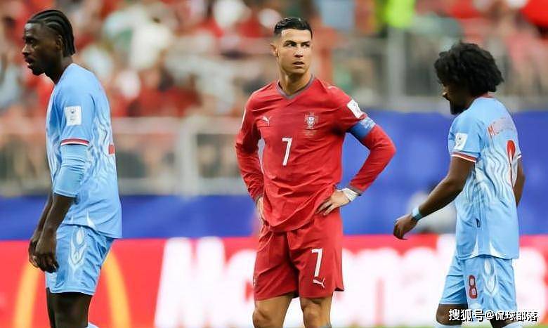 4-2，1-1！世界杯疯狂一夜：英格兰开门红 葡萄牙翻车 弱旅拿第一分 - 2