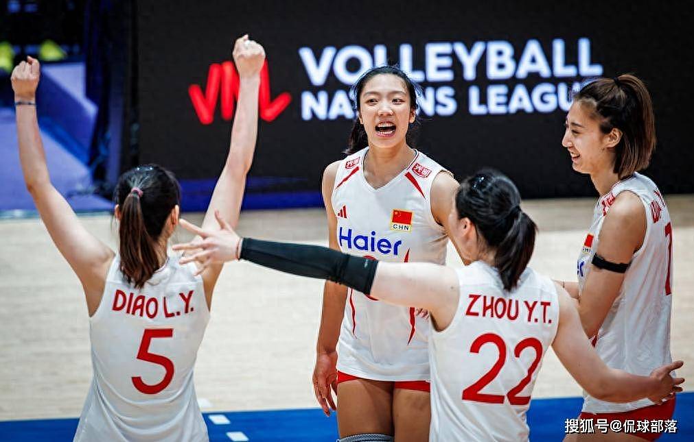 世联赛疯狂一夜!3-2,3-0 决赛对阵出炉 中国女排完败出局 原因揭晓 - 1