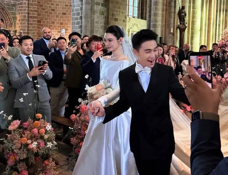 奚梦瑶婚礼口碑翻车！何猷君公司股价波动，网友一吐槽就被删评 - 16
