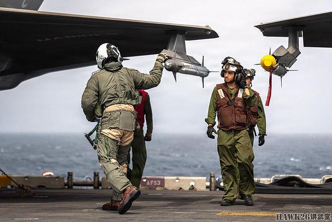 美国“拳击手”号两栖攻击舰飞行训练 F-35B隐形战斗机频繁起飞 - 3
