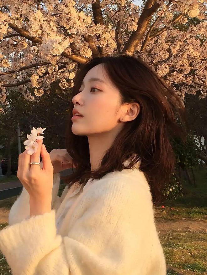 小韩网红模特金娜熙knhs2。以美妆、穿搭照片走红！ - 25