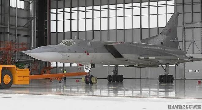 乌克兰“蛛网行动”袭击俄罗斯空军基地 13架飞机被摧毁损失惨重 - 13