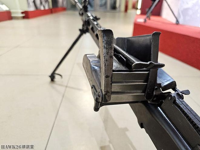 俄罗斯军事历史博物馆展出珍贵的DP原型枪 采用“歪把子”弹斗 - 10