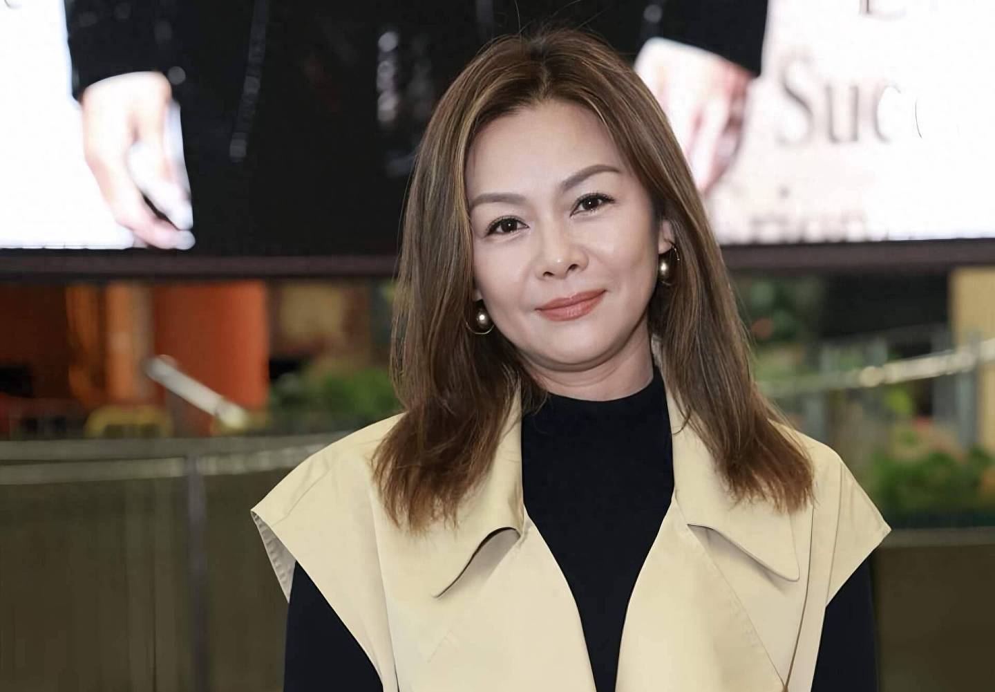 香港知名女星时隔三十几年复出，半月减肥近10斤，不愿整容和医美 - 1