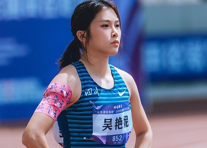 12秒99夺冠！吴艳妮赛季首破13秒：中国田径女神剑指亚运又美又飒 - 1