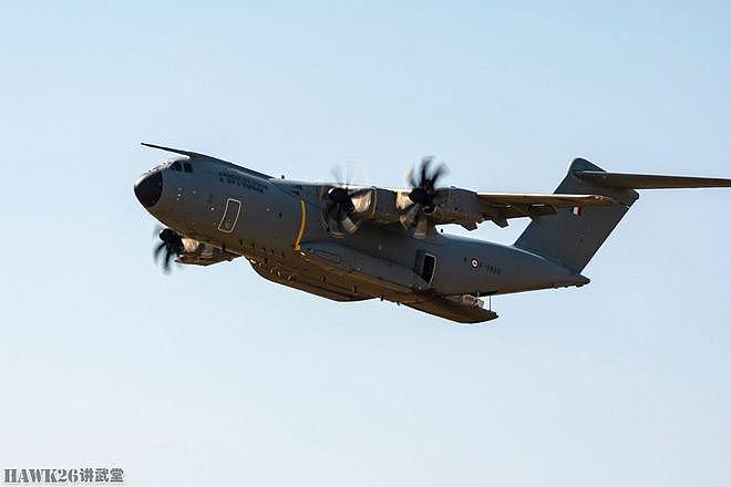 法国空军测试A400M运输机灭火套件 不改装机身 携带20吨阻燃剂 - 1