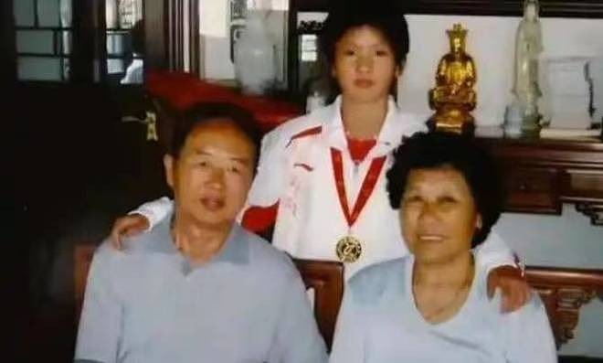 她3岁被遗弃，20岁夺得22个世界冠军，母亲后悔想认亲，结果怎样 - 2