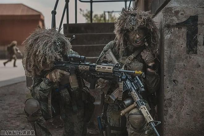 集腋成裘：B-2掠过犹如鬼魅 美国陆军成立250周年阅兵式的小手脚 - 12