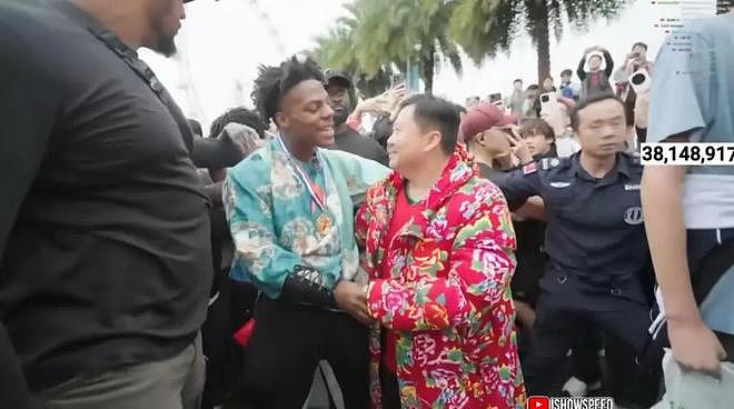 靠黑人笑话起家的甲亢哥，用两年时间成了代表世界大同的文化大使 - 54