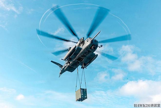 CH-53E“超级种马”重型直升机吊运物资训练 美军保持战备水平 - 6