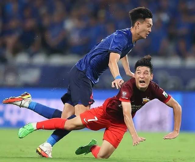 2-0！沪上德比小弟胜大哥，海港足协杯晋级后，中超远离降级区 - 2