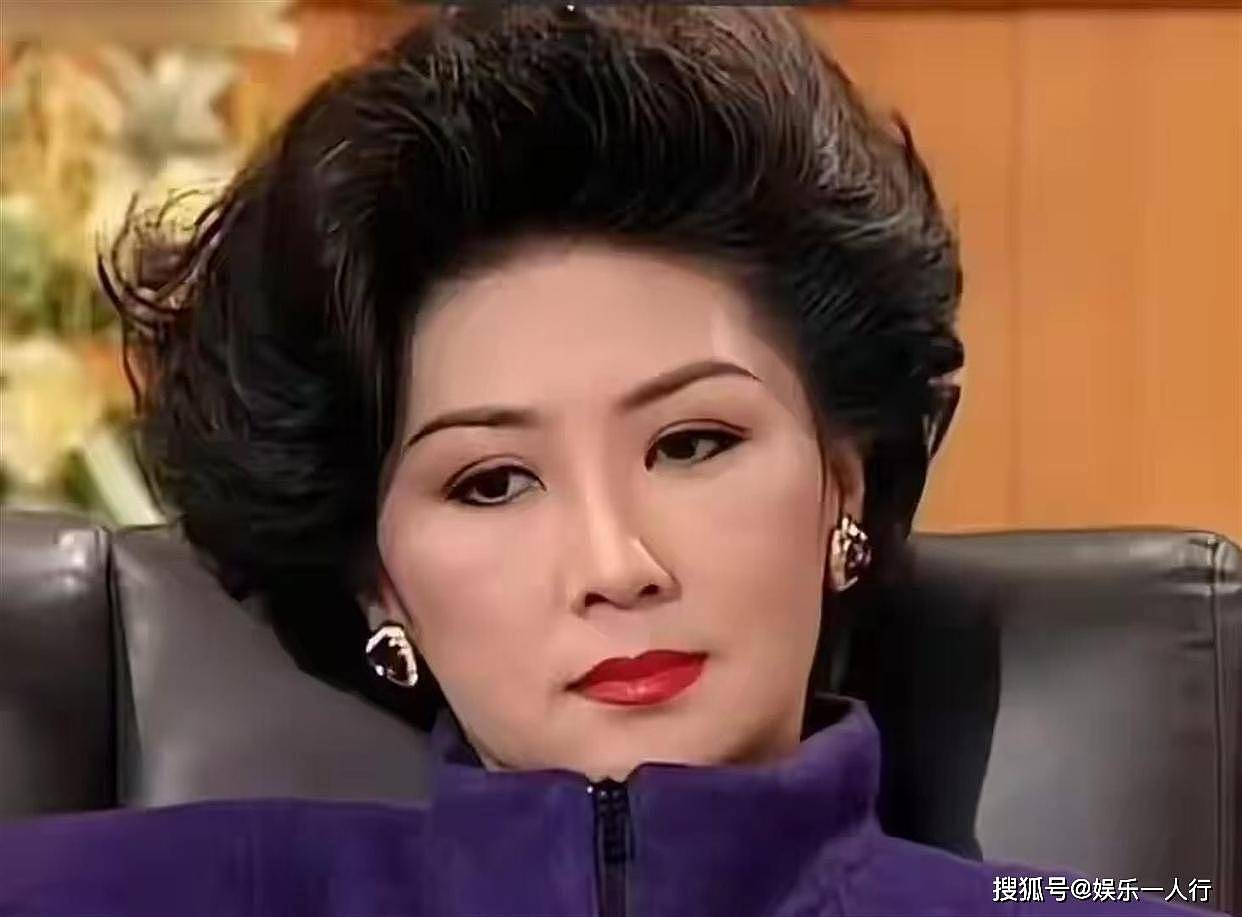 突传噩耗！香港“第一贵妇”苗金凤离世，两段婚姻均离婚收场，病因家属只字未提 - 13