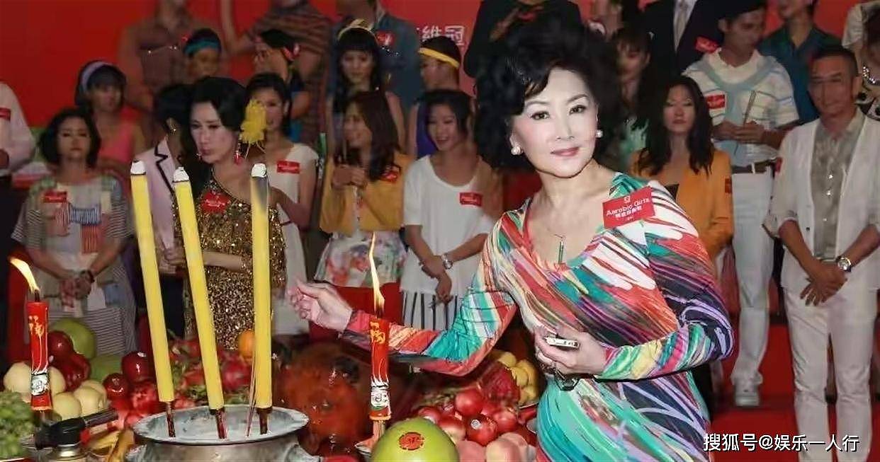 突传噩耗！香港“第一贵妇”苗金凤离世，两段婚姻均离婚收场，病因家属只字未提 - 11
