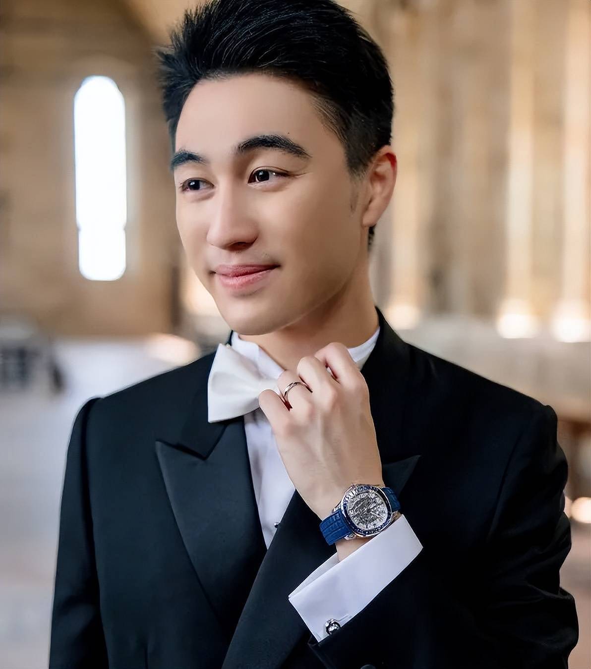 奚梦瑶婚礼细节太讲究！古董裙和奚梦瑶同岁，项链暗示家族地位 - 13