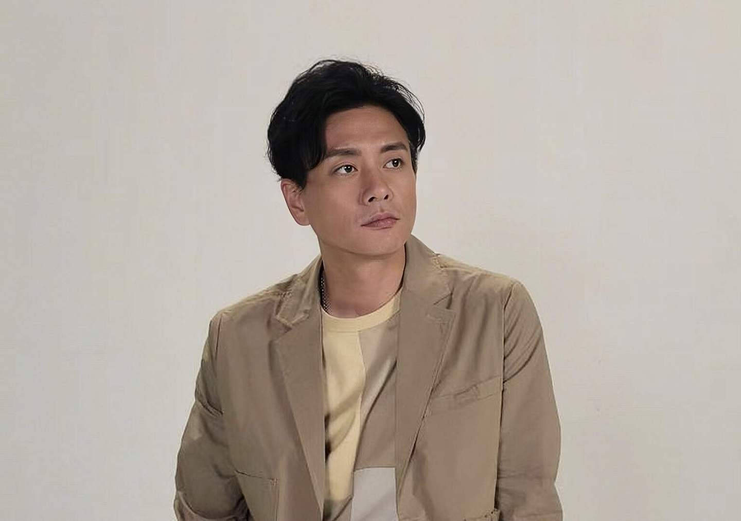 香港知名男星宣布不结婚，受父母离婚影响，在离世前会花光积蓄 - 8