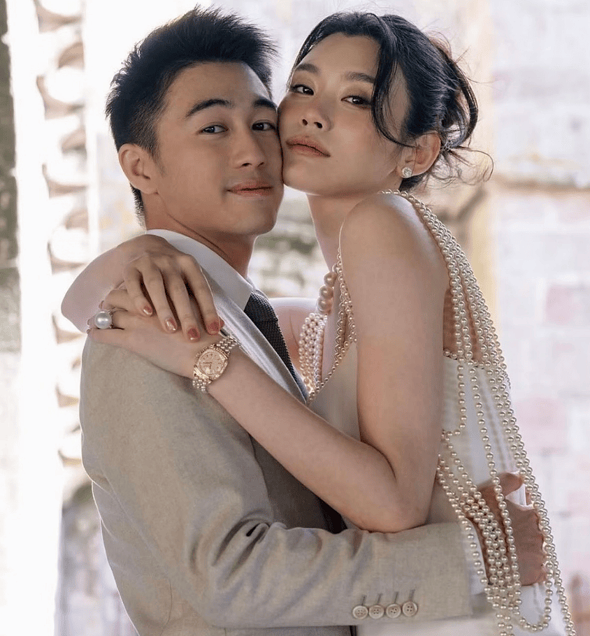 奚梦瑶婚礼口碑翻车！何猷君公司股价波动，网友一吐槽就被删评 - 1