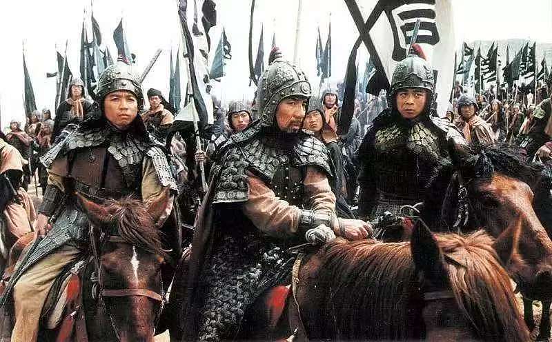 32年了，94版《三国演义》13位主演近况：关公张飞已离世，诸葛亮还在拍戏 - 5