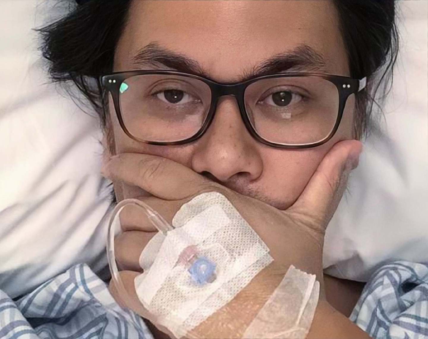香港知名星二代患膀胱癌,满头白发一脸沧桑,抗癌多年病情稳定 - 4