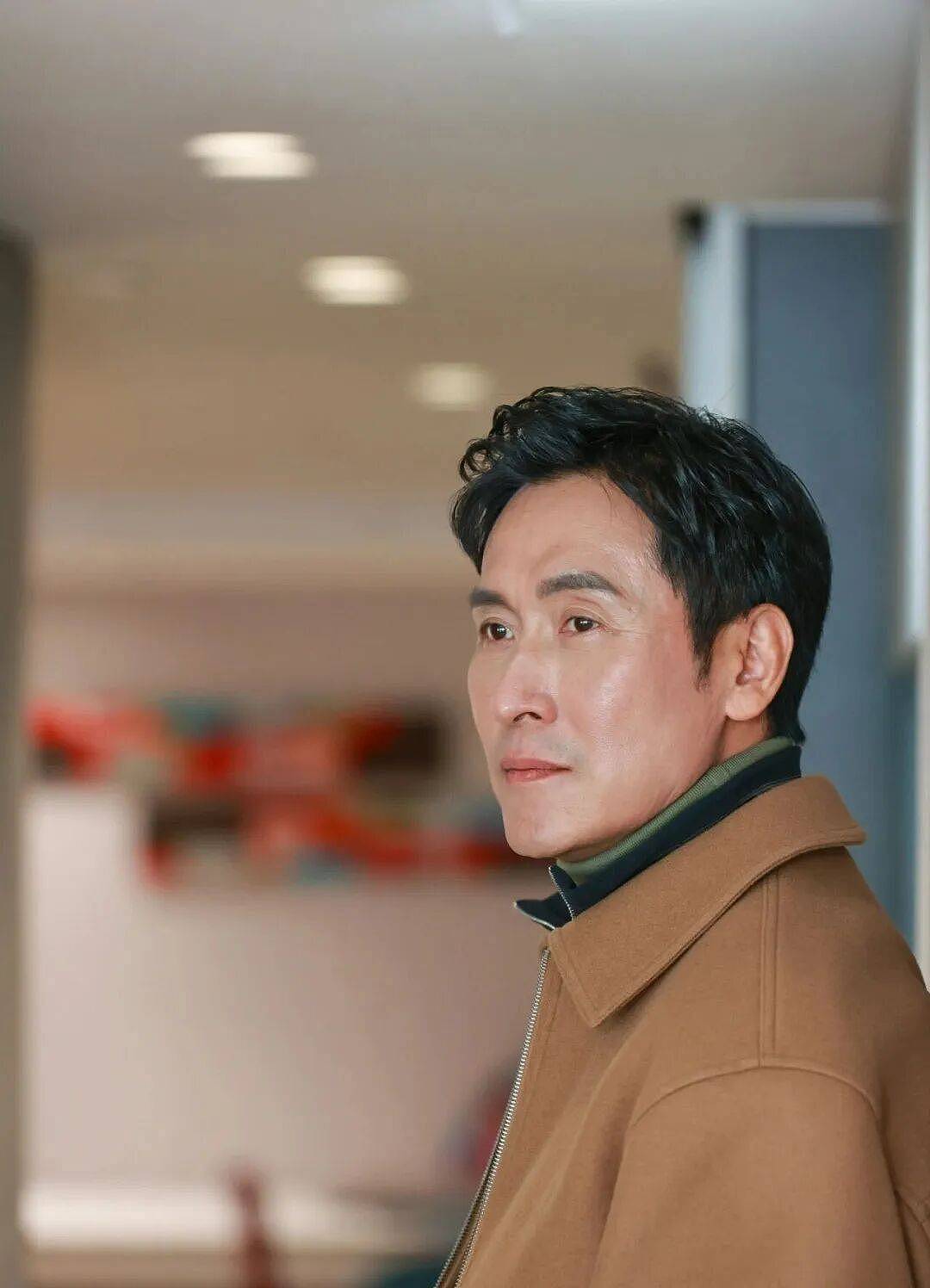 突发！TVB视帝突然入院，膝盖痛到寸步难行，致歉无法出席活动 - 5