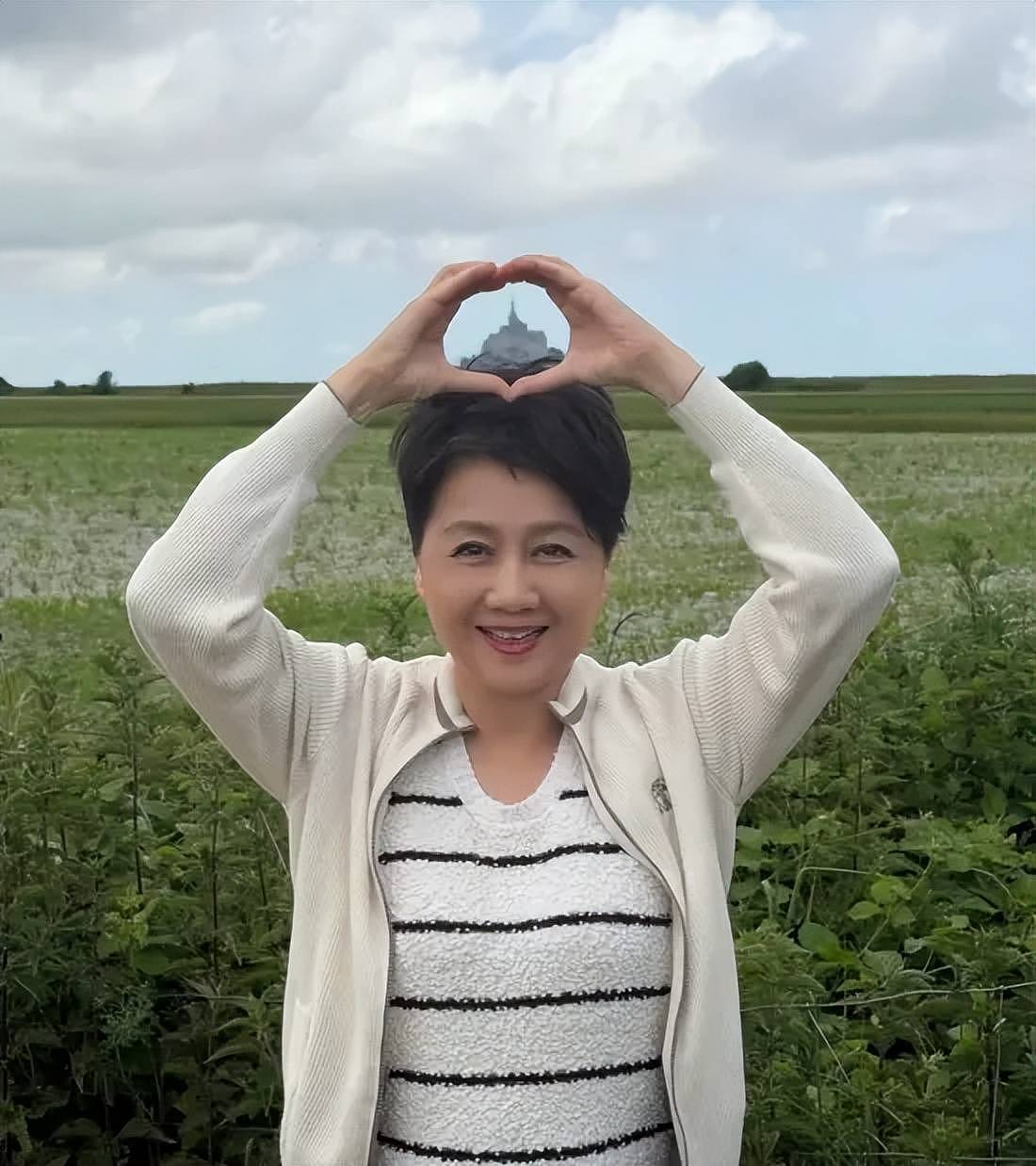 奚梦瑶婚礼细节太讲究！古董裙和奚梦瑶同岁，项链暗示家族地位 - 10