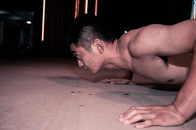男人多做力量训练有哪些益处？附：5个王牌力量动作 - 5