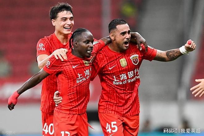 近3轮首胜！中超：海港2-0送申花连败 莱昂纳多破荒 颜骏凌屡救险 - 1