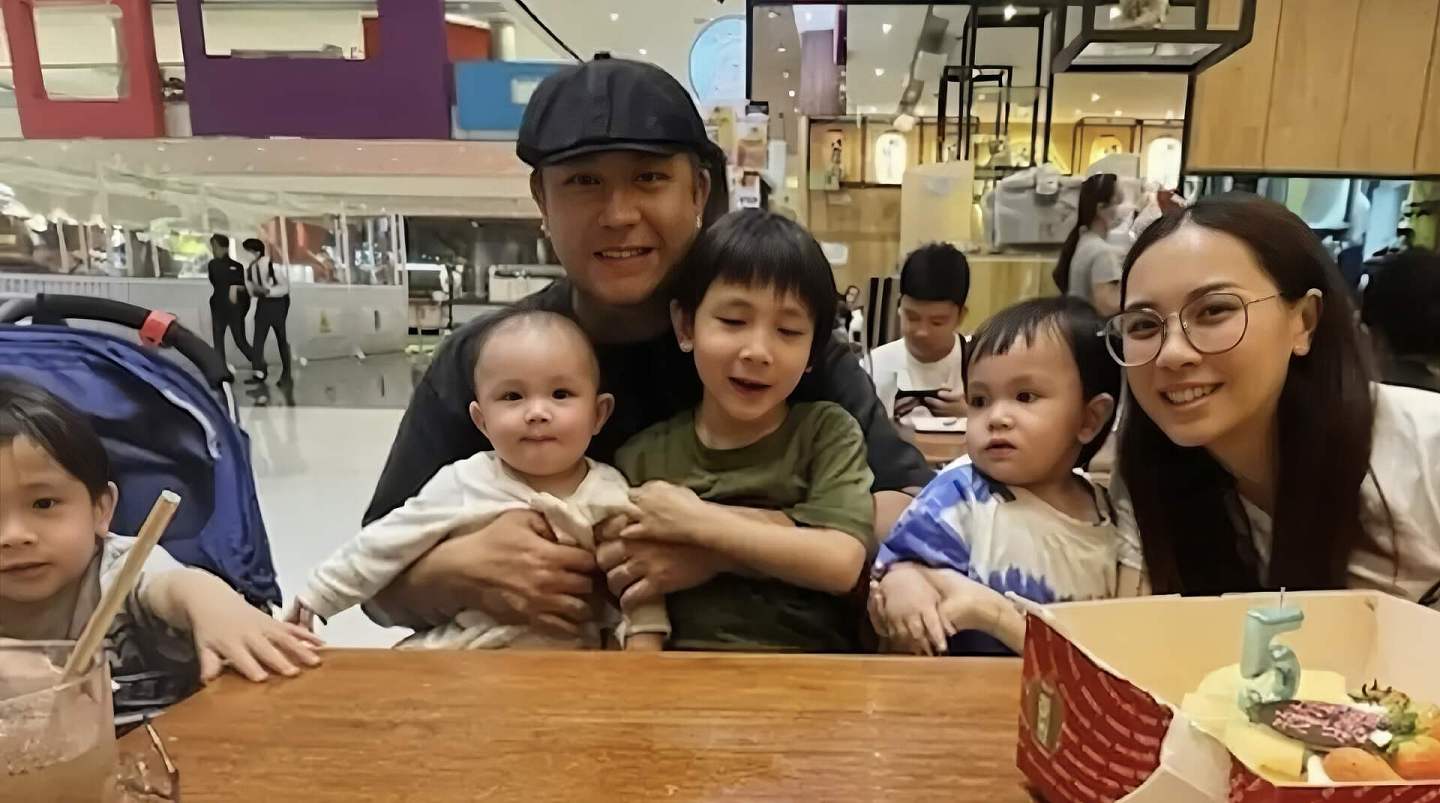 香港知名男星又传离婚，被妻子控诉立人设卖惨，两人已各走各路 - 4