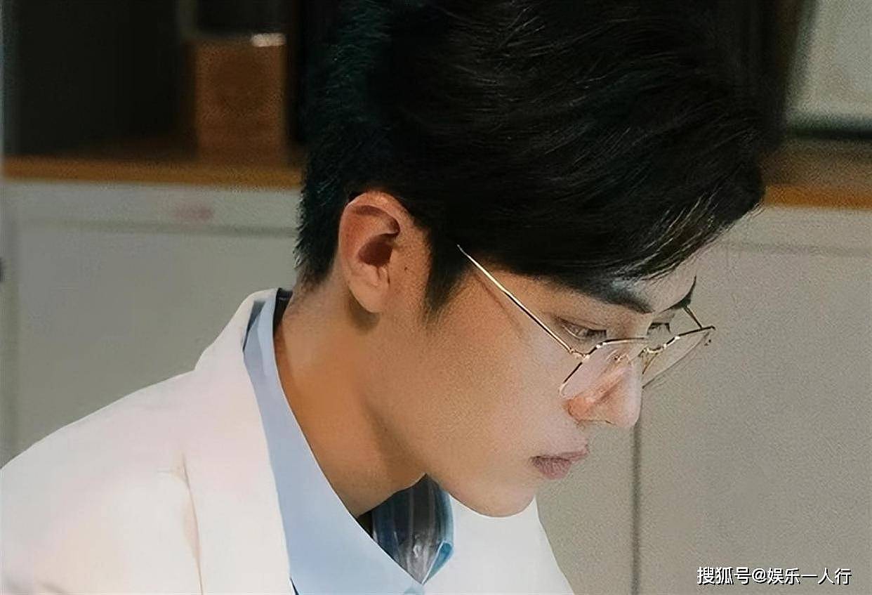 风向转变？央视直接点名杨紫，传递3个信号，肖战当时没说错 - 23