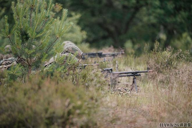 荷兰海军陆战队机枪手专业培训 FN MAG充当主力 具有突出代表性 - 8