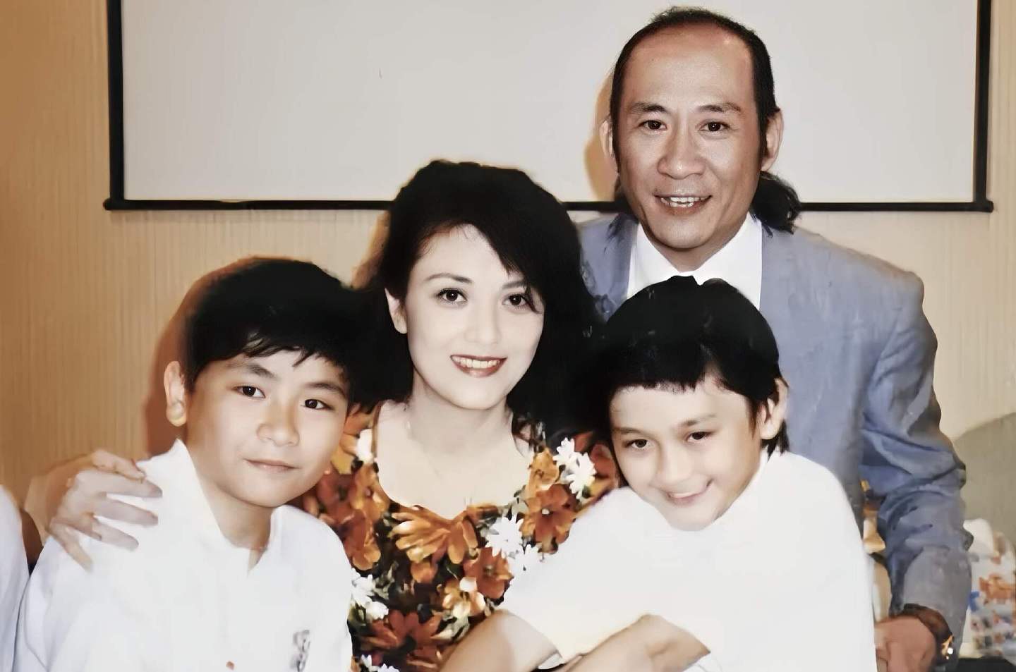 突发！81岁TVB知名老戏骨宣布和女友分手，结束长达20年恋情 - 6