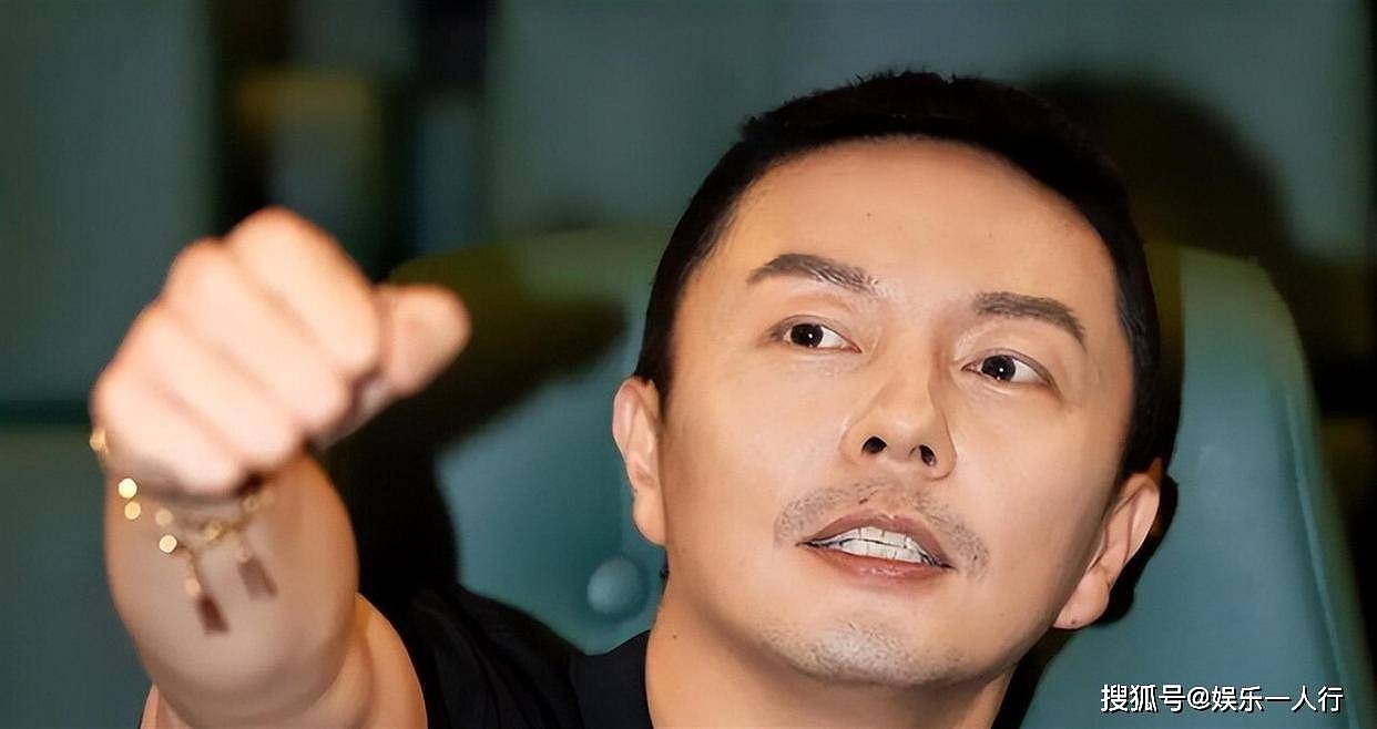 将李连杰置于脚下，被周润发五千劝退，现今成网剧的支柱 - 5