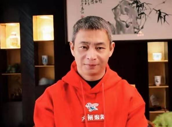 奥运冠军李小双：53岁满头白发，身家过亿，与妻子恩爱23年仍无子 - 3