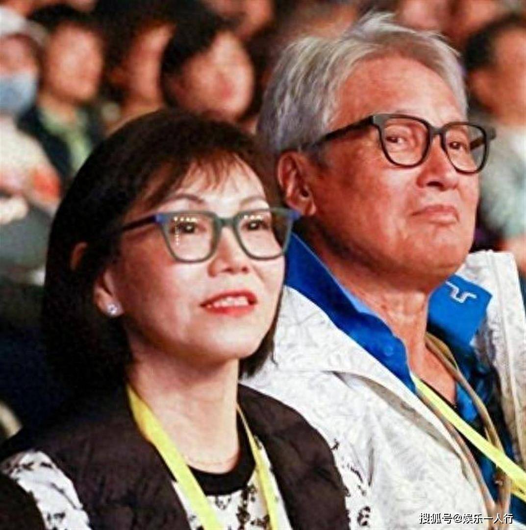 谢贤葬礼唯独他没来！78岁秦祥林娶了二哥初恋，如今在洛杉矶种菜当富商 - 2