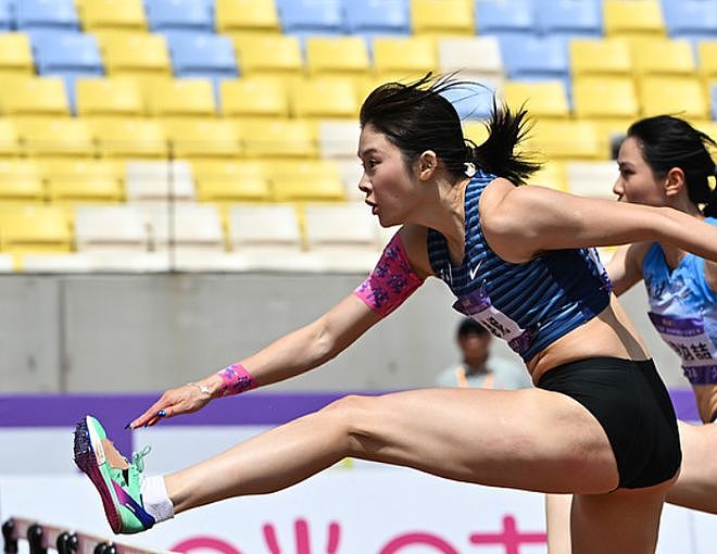 12秒99夺冠！吴艳妮赛季首破13秒：中国田径女神剑指亚运又美又飒 - 3