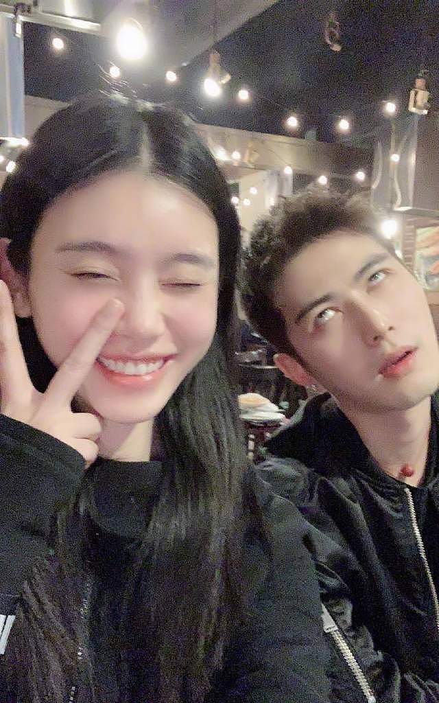 陈学冬复出赴约奚梦瑶婚礼，十年老乡兼朋友，曾力挺维密摔倒风波 - 6