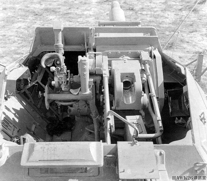纳粹德国Sd.Kfz.233装甲支援车“软硬通吃”搭载75mm短管榴弹炮 - 7
