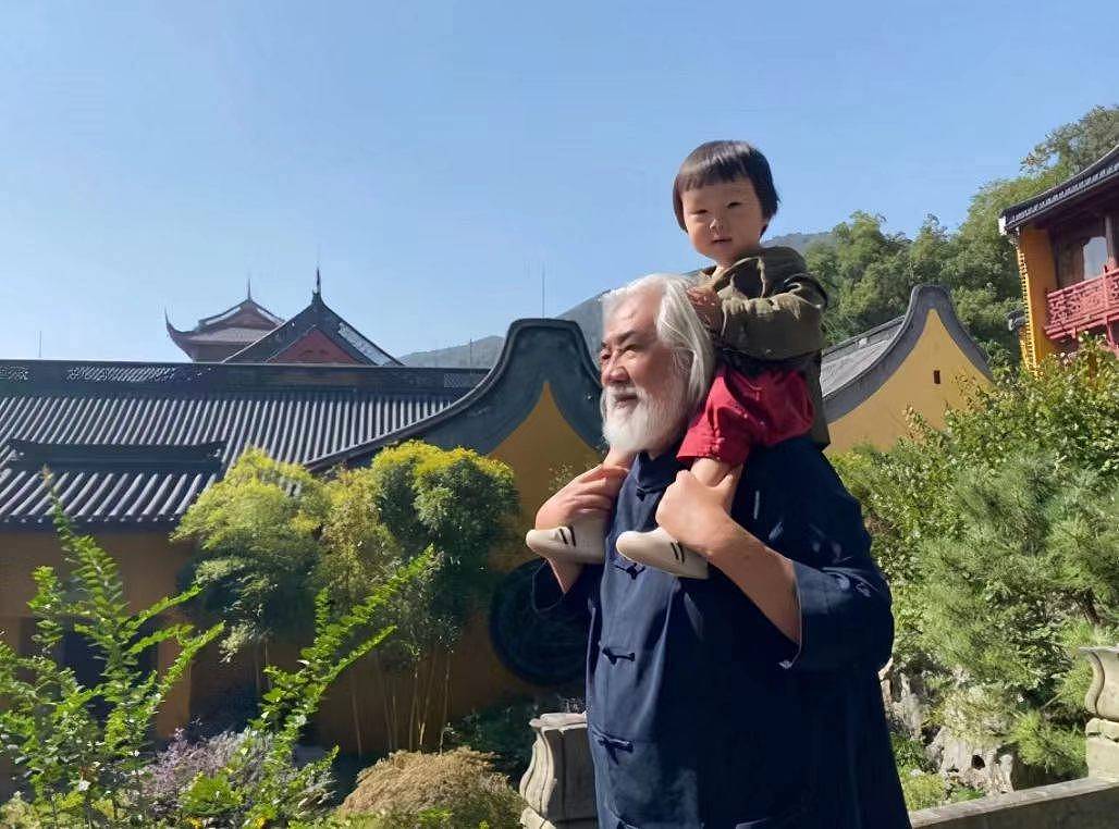 张纪中被曝婚内转移千万资产给小31岁现任，为爱剃掉30年胡子，转头向前妻“讨债” - 10
